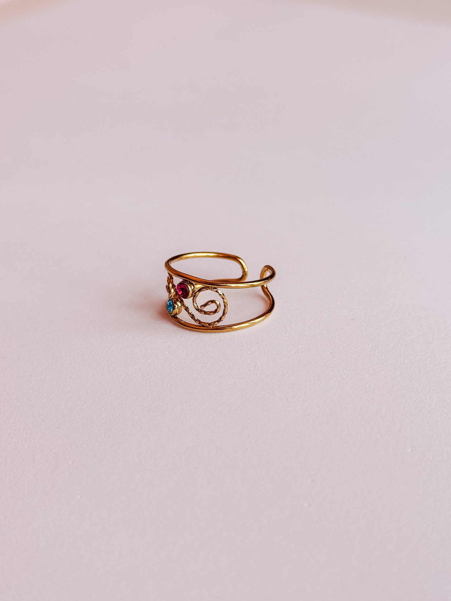 DAINTY DREAMER